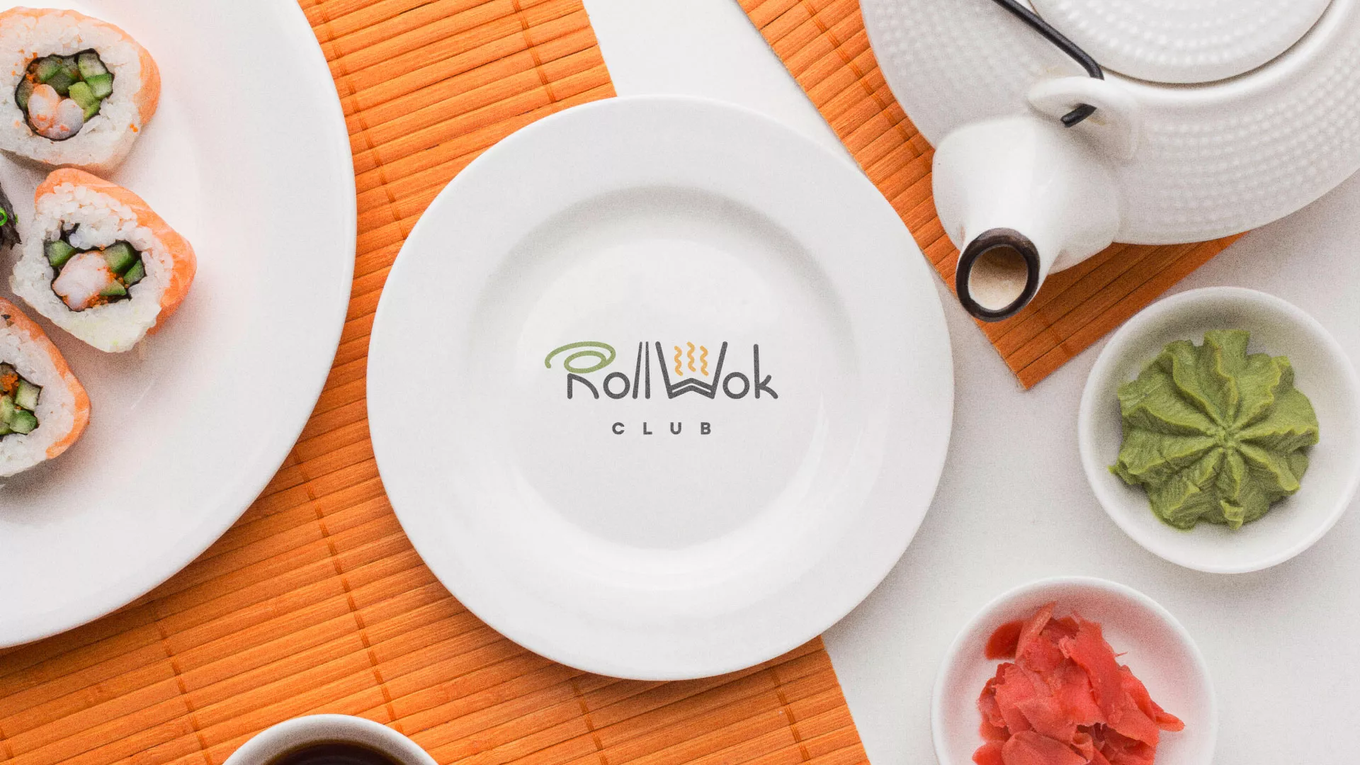 Разработка логотипа и фирменного стиля суши-бара «Roll Wok Club» в Мышкине